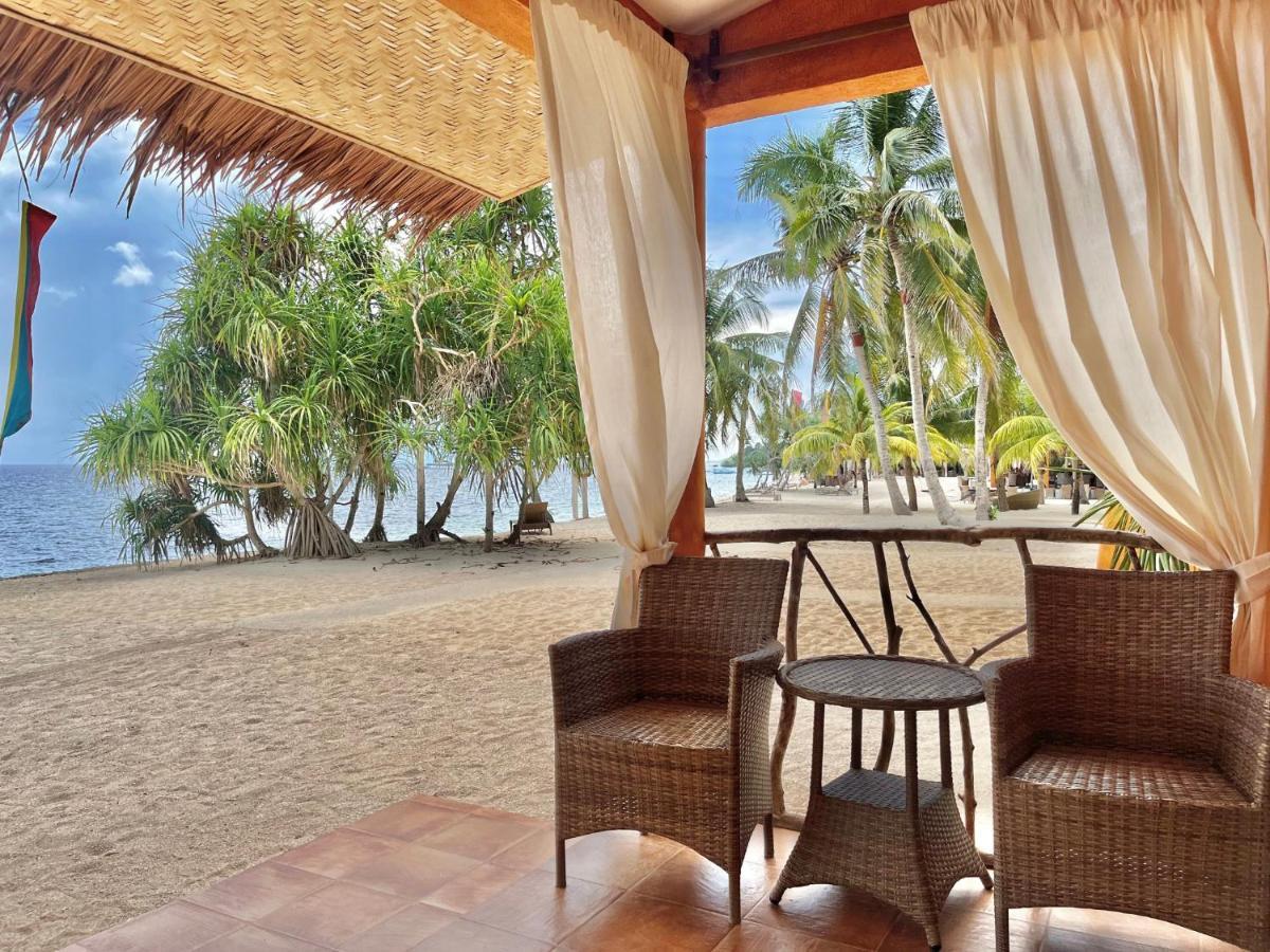 Coco Grove Beach Resort, Siquijor Island Exterior foto Beachfront at the Shangri-La Resort